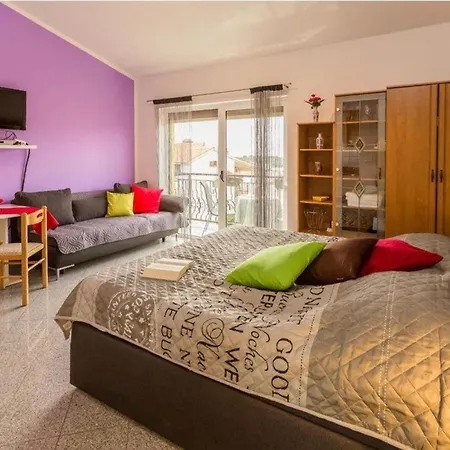 Fuer 3 Personen Ca 30 Qm In Pula, Istrien Istrische Riviera Pula